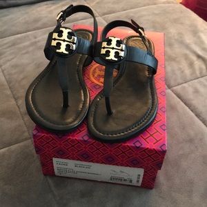 Black & gold Tory Burch sandals!